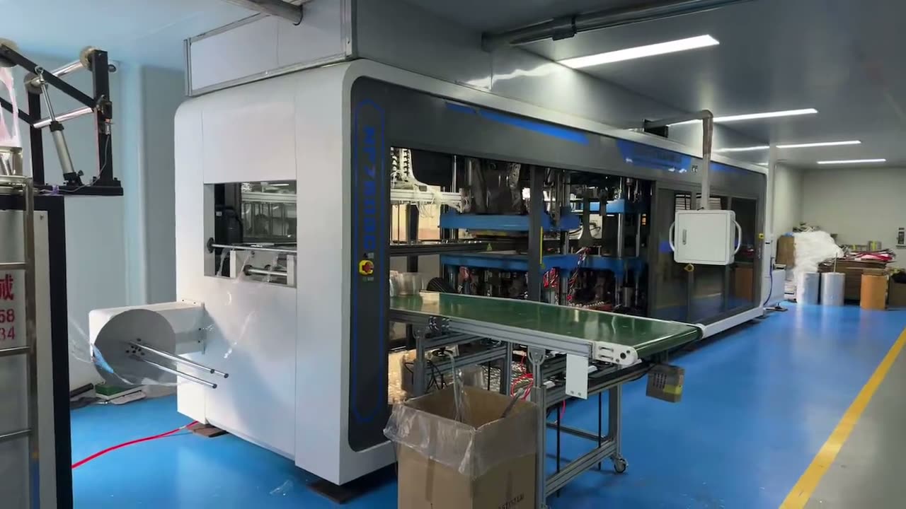 通厚包装公司提供的生产现场设备视频画面