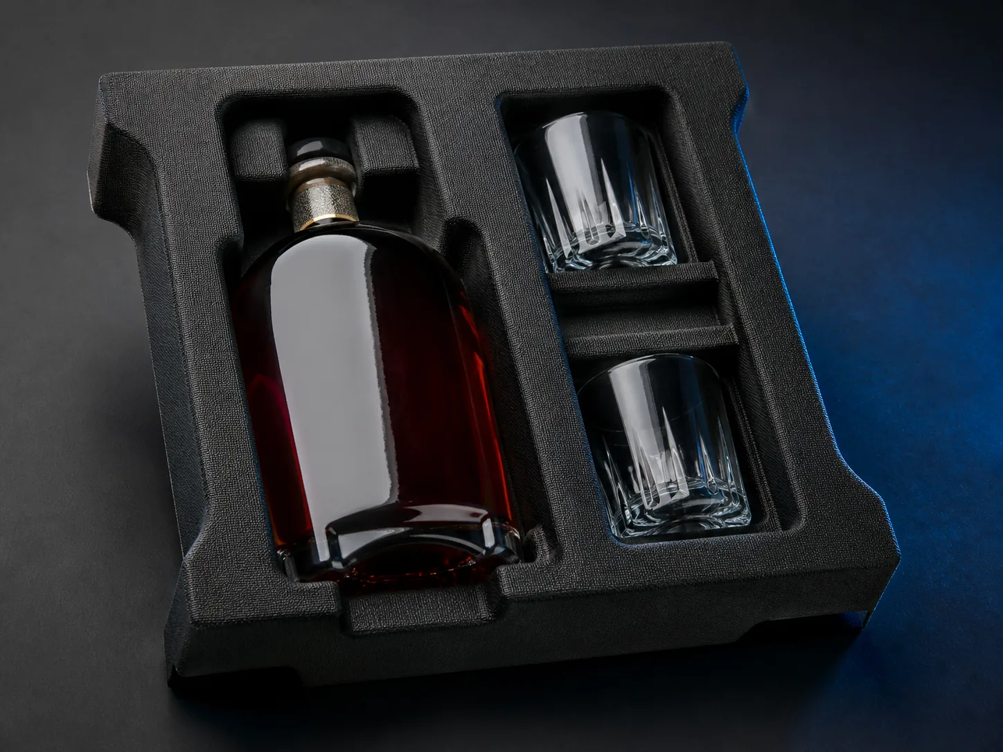 Fabric-laminated PVC liquor tray